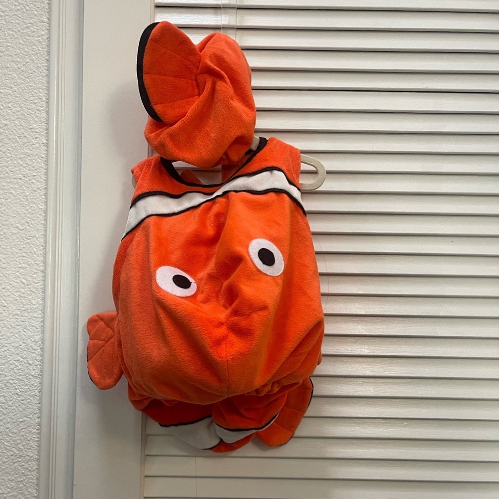 Disney Finding Nemo Newborn Infant Plush Costume 0-9M + Headpiece
